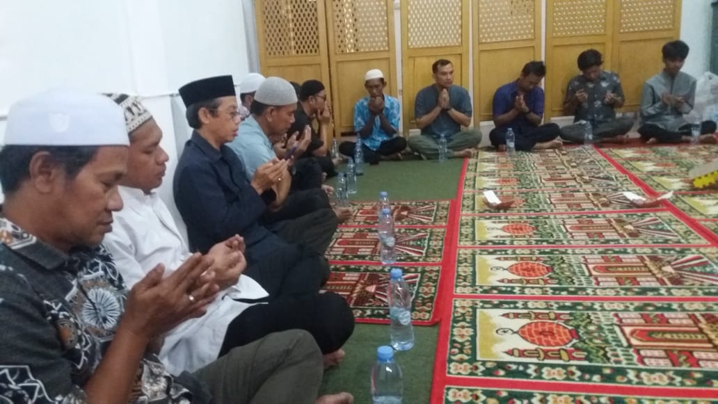 Sholat Hajat, Hataman Al-Qur'an, dan Syukuran Ulang Tahun Ketua Yayasan Digelar di STMIK Banjarbaru