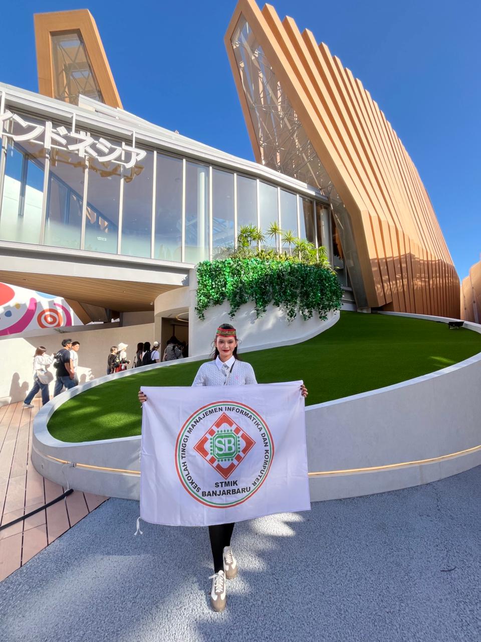 Anggun di Panggung Dunia: Mutiara Izaty, Mahasiswi STMIK Banjarbaru, Tuntaskan Misi Budaya di Expo 2025 Osaka